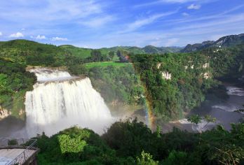 贵州黄果树景区、天星桥、陡坡塘一日游【贵阳出发，含环保车】【游览瀑布群[陡坡塘瀑布]，这里也是唐僧师徒四人取经的必经之地】