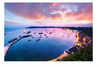 涠洲岛-火山口地质公园/五彩滩/石螺口海滩 行程可调@【近距离观察鲸鱼，一睹《大鱼海棠》中，海中巨兽“鲲”的风采】