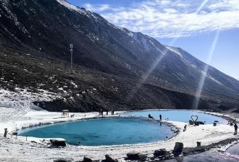 岗什卡雪峰+七彩瀑布+连心胡1日游【兰州出发·精品小团】【人生第一座雪山—青海门源岗什卡雪峰，又称阿尼岗什卡】