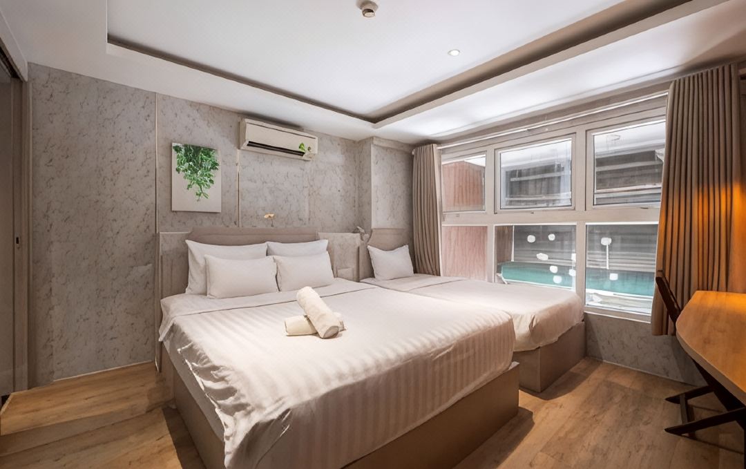 Lá Hotel Q10