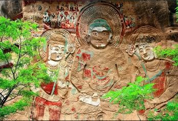 甘谷大像山石窟+武山水帘洞一日游【2人起订/赠姜维墓】【1、甘谷大像山石窟位于华夏第一县、三国蜀汉名将姜维故里，是全国重点文物保护单位。】