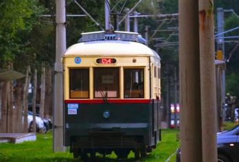 长春伪满+54路文旅+长影时光【移动文化展馆巴士|文创礼遇】【1. 听韵、读城、寻迹，用我们的车轮丈量长春的历史文化，探秘伪满皇宫密道，触摸长影老胶片机】