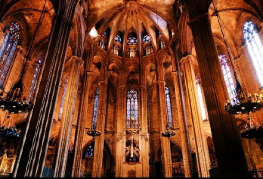 圣家族大教堂＋巴塞罗那大教堂＋哥特区＋蒂比达博山【漫步哥特区触摸千年时光，打卡圣家堂光影神迹，登顶蒂比达博山俯瞰巴塞罗那全景，一日邂逅老城古韵与天际】