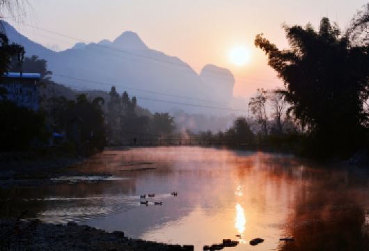 巴马三门海+百魔洞+长寿村一日游（含三门海门票）【2-6人小团】