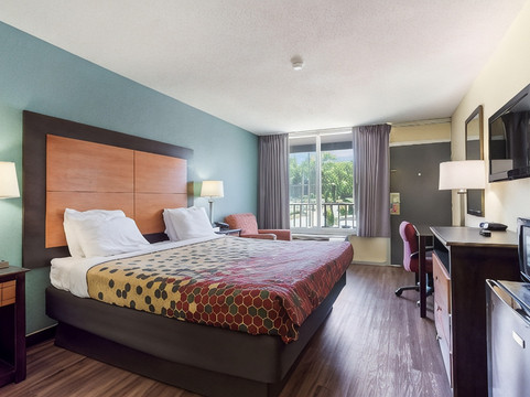 加拉廷 - 纳许维尔地铁伊克诺郊外小屋