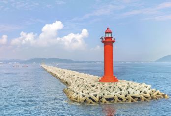 济州岛休爱里+西归浦潜水艇+中文海水浴场一日游 包车行程可调【体验当地深度游览，！ 当地中文司机，在地生活，感受当地人的模式 美食攻略，旅途聚会，吃吃喝喝畅游当地】