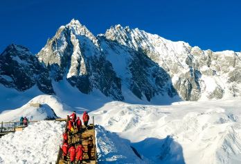 玉龙雪山纯玩一日游：冰川大索道+蓝月谷+雪山三宝+6-9人团【6-8人小团/赠送氧气防寒服/无需抢票】