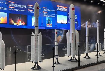 【小团出行】航天馆+博物馆双馆精讲+赠航天服拍照【[增值体验]单独高品质耳麦，音质聆听不受限制，确保您的听觉盛宴~】