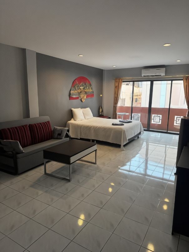 Nemos Guesthouse and Massage