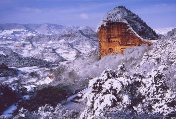 麦积山石窟半日游【登窟讲解/上门接送/1人起订/必发团】【1、麦积山石窟是中国四大佛教石窟之一，全国AAAAA旅游景区。】