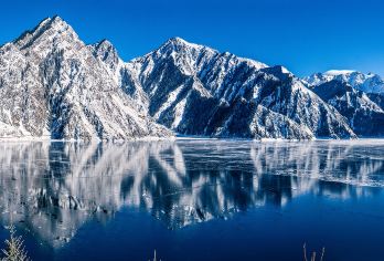 南山牧场+天山天池一日游【小团上门接·纯玩无购物】【1，达人带队，精选线路，深度体验，创新玩法，贴心管家，摄影帮手，路上美景随走随停！】