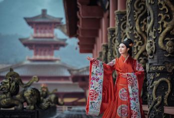 横店影视城一日游【纯玩上门接ღ明清宫·秦王宫·广州街香港街】【市区上门接、天天发班、全程纯玩无购物、专业导游领队】