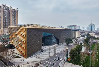 成都博物馆2小时 橄榄游●独立成团 资深大咖讲师 含耳麦 【[橄榄游讲师团]他们博古通今，幽默睿智，善于挖掘文物背后的故事，用有趣的方式还原历史真相！】