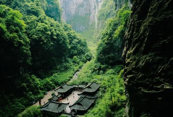 武隆天生三桥+芙蓉洞一日游【纯包车&上门接送&纯玩】【[优势亮点]私家团、ViP一单一团，不拼车，不拼人，专车专用，属于专属空间。】