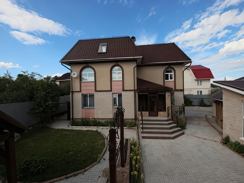 Golyansky酒店住宿-Guest House Iris