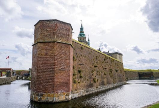 丹麦哥本哈根-安徒生故居-安徒生博物馆【中文专车-悦享旅途】【中文专车出行，景点灵活调整，打卡经典，游玩自己定义，无需等待，专属贴心服务，尽享惬意旅程】