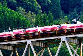 【熊本往返】宫崎高千穗峡+天空小火车+阿苏火山草千里一日游【游神话秘境，九州绝景峡谷「高千穂峡」，漫步宛若异世界琉璃色溪谷】