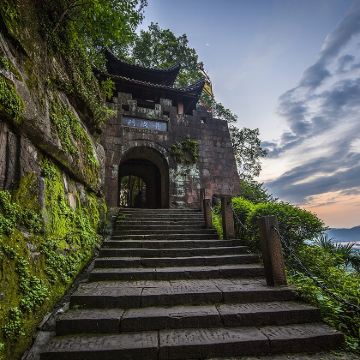 重庆合川钓鱼城一日游：三江游船|文峰古街|上帝折鞭处历史遗址