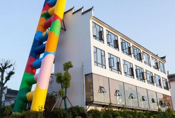 丙丁柴窑+瑶里古镇+瓷宫+寒溪+东埠一日游【特惠包车】【景德镇丙丁柴窑一日游，瓷都旅游官方专营店，正规旅游车资质，含承运人责任险、旅行社责任险、旅游意外保险】