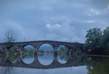瑶里景区+寒溪村+瓷宫+东埠村一日游【景德镇包车*上门接送】【[1车1司]上门接送，实现晚起自由！】