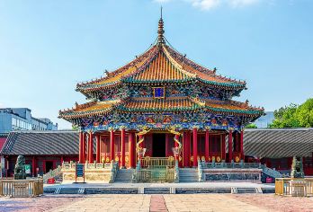 沈阳故宫+帅府+九一八+北陵公园+老北市一日活动【含票上门接】【[网红打卡]百年老教堂，小众网红打卡地，典型的哥特式双塔建筑特色，拍照很出片。】