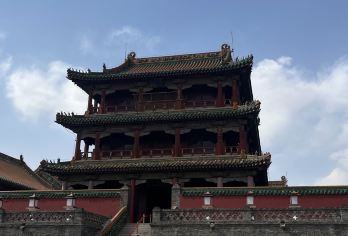 沈阳故宫+张学良旧居+东三省总督府+赵一荻故居半日游【优选20人小团+全天多场次可选+人工导游讲解+配备蓝牙耳机】