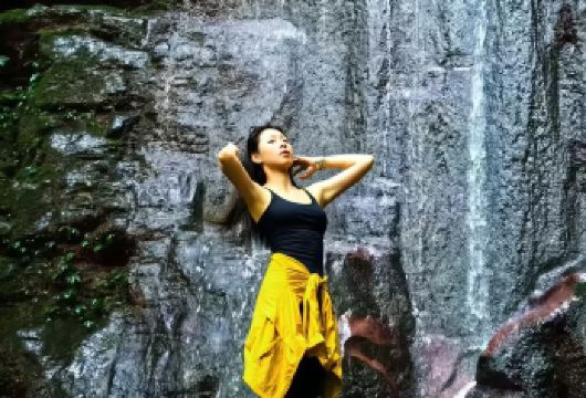 【雨林瀑布，项目不排队】云南西双版纳曼么雨林徒步一日游【[雨林瀑布]自然生态瀑布，打卡拍照，项目不排队，尽情游玩】