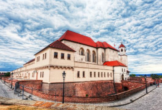 布拉格出发：斯皮尔博城堡＋圣伯多禄教堂＋卷心菜市场＋自由广场【从布拉格出发，邂逅布尔诺：一座城堡、一间教堂、一个市集、一方广场，读懂中欧的多元魅力】