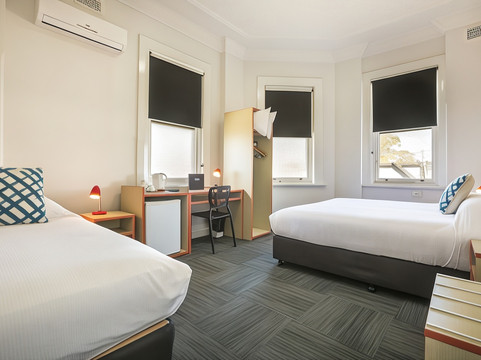 罗斯希尔酒店住宿-Melton Hotel