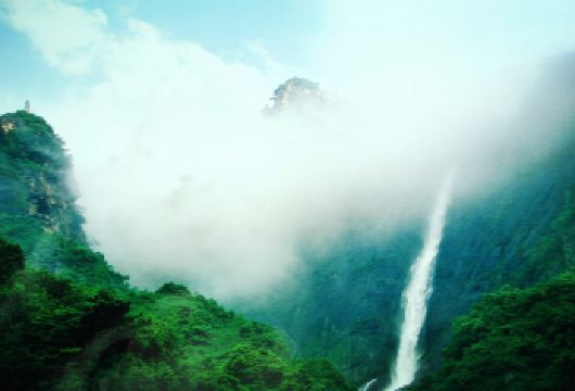 江西九江庐山风景名胜区一日游【不爬山九人团含门票交通导游】【含门票·含上下索道·含庐山讲解·免票游客·65老人军人导游现退30·学生坐索道导游退20。】