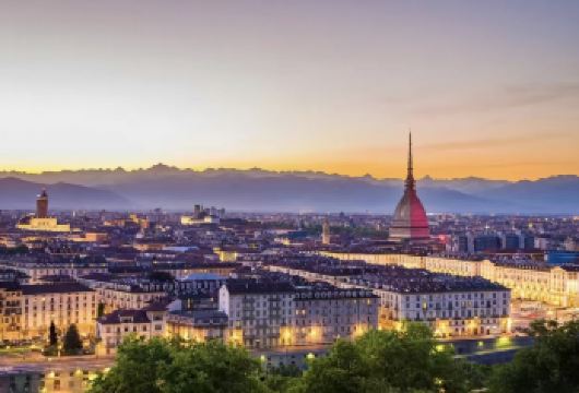 苏佩尔加大教堂+都灵大学+国家电影博物馆+都灵理工大学【精品包车，私享空间，上门接送，轻松出行】