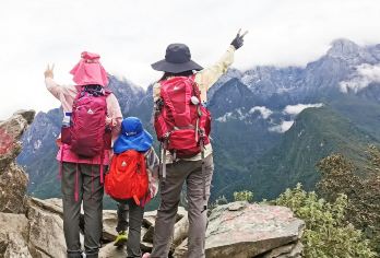 中虎跳峡高路徒步一日游【2-14人徒步小团+全程跟拍】【[舒心游玩]2-14人精品小团，告别人潮拥挤，让您的旅途更舒心】