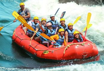 巴厘岛漂流一日游【可选阿勇河/T河/BAT丨可搭配其他项目】【巴厘岛正规专业漂流公司，漂流全程，配备自助餐】