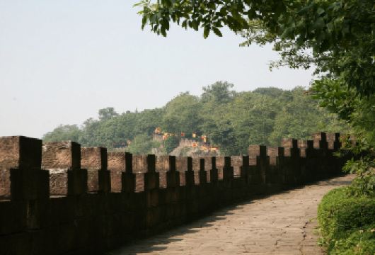 重庆钓鱼城+文峰古街一日游【8人精品小团+赠送官方导游讲解】【[品质优选]重庆本土旅行社无惧任何对比模仿，不做中间商，不扣差价，只做厚道人心、匠心品质，良心价格。】