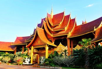 中科院植物园+曼听御花园一日游【6人内小团+市区酒店接送】【[深度体验]感悟自然之美，沐浴科学之光，体验自在之乐，玩出版纳当地味；】