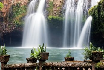 宫崎骏浪漫主义西班牙筑梦城堡~天空之城&雅瑟顿高原一日遊【凯恩斯市区酒店出发，途径昆州第一，第二网高峰，以及网红金字塔山】