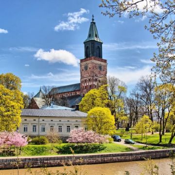 图尔库城堡+市立图书馆+图尔库手工艺博物馆【行程可调】