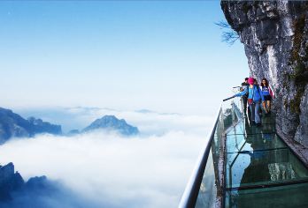 天门山一日游【可选A线VIP通道套餐/纯玩团】【[独有服务]可选确保A线门票，体验大索道上山的优质线路；可选VIP通道，减少排队N小时；】