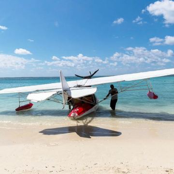 毛里求斯-贝勒马尔海滩-鹿岛-黑罗什洞穴中文包车8小时一日游