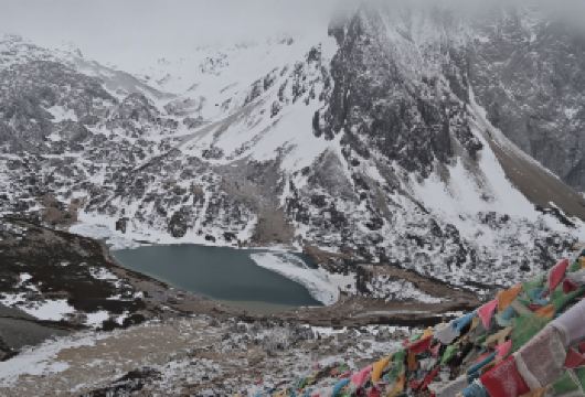 香格里拉徒步 阿布吉徒步一日游挑战往返28公里徒步【[精品小团]2-8人精品小团，远离人多杂乱差，拒绝走马观花式体验，秘境徒步深度游！】