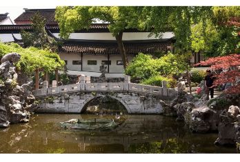 中国南京+牛首山  +夫子庙上门接送行程可调【专车加送，】