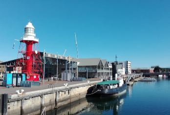 南澳阿德莱德 奔富酒庄+粉红湖一日游【2人成团*小众路线】【澳洲红酒标杆：奔富发源地玛格尔庄园】