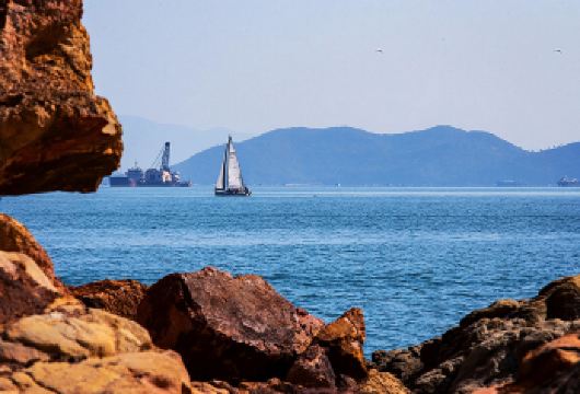私家团#包车一日游｜大亚湾东升岛捕鱼+海钓+海鲜火锅【[定制之旅]追踪小众之地——把世界变成你们的游乐场！】