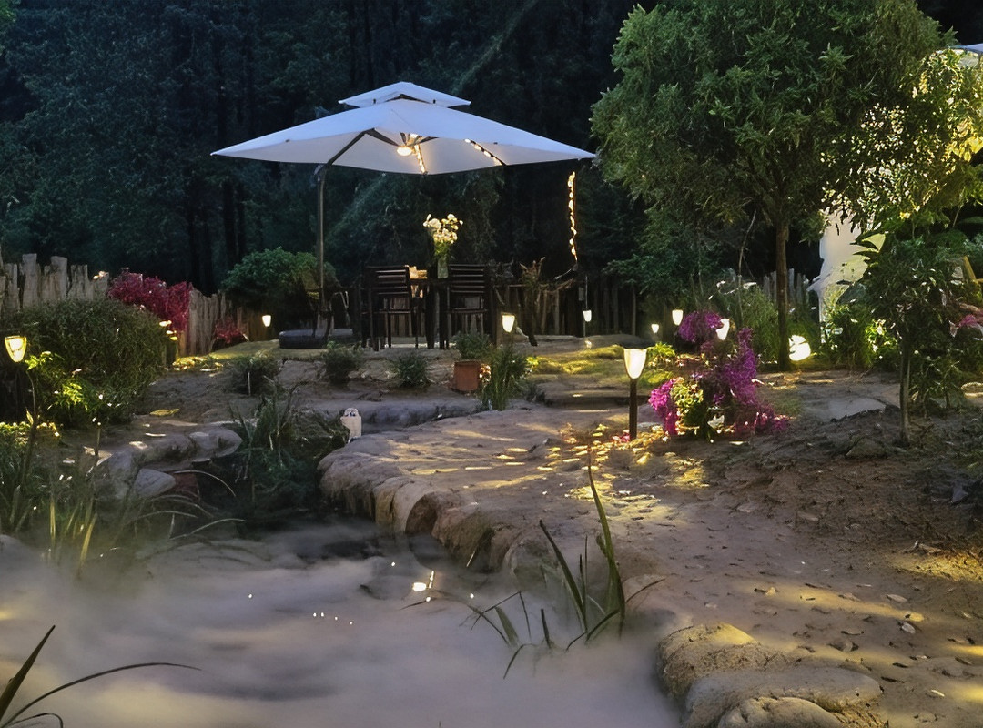 留坝楼房沟山麓景舍民宿