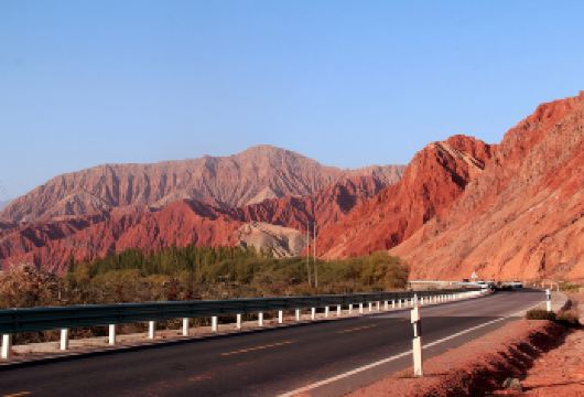 中国新疆帕米尔高原喀什地区白沙湖白沙山喀拉库勒湖景区一日游【神秘的帕米尔高原等你来揭秘。】