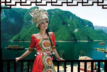 宜昌清江画廊+倒影峡+武落钟离山一日游【市区08:00早班/10：30东站班任您选择，每天2班，班次多多！不玩低价！】