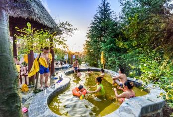 咸宁三江森林温泉一日游【不散拼·可接公司团建定制游】【泡个好温泉，治愈寒冬，真温泉，水温高水量大水质好，特色泡池硫酸钠护肤泉，汤泉水万密斋古法养生】