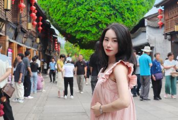 福州三坊七巷+南后街+上下杭+林则徐纪念馆+烟台山公园一日游【[精选专线]2-6人尊享团可选， 市区上门接送，天天发团，探索中式古厝和西式建筑的融合一半烟火诗意】