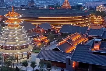 柳州+三江大侗寨景区+侗乡鸟巢+侗天宫景区/多国语言导游@【景区内有木构建筑侗乡鸟巢、三江鼓楼、三江风雨桥，以及侗族历史文化碑廊等多处景点。】