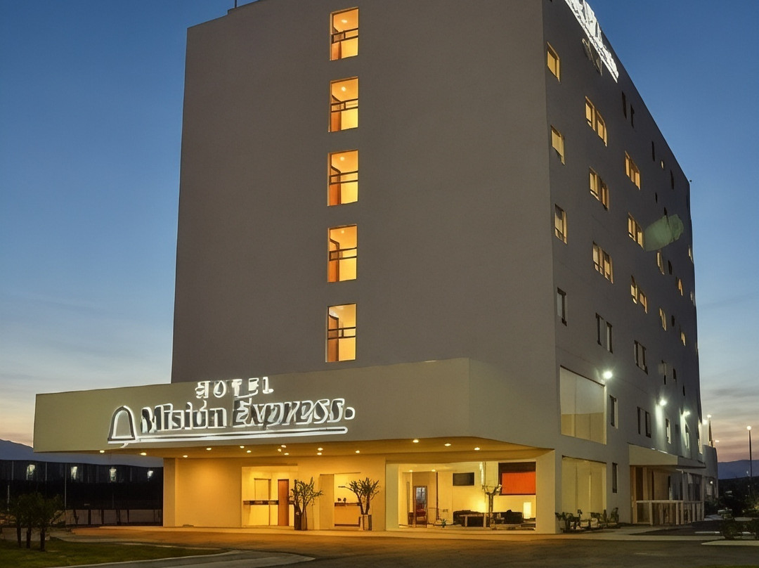 Guadalupe酒店住宿-Hotel Lois Express Monterrey Aeropuerto La Fe